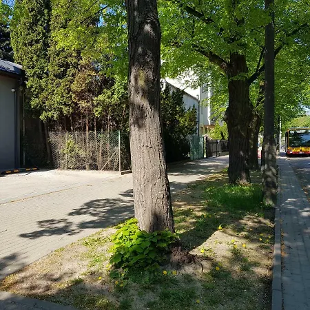 Metro Targowek Apartmán *